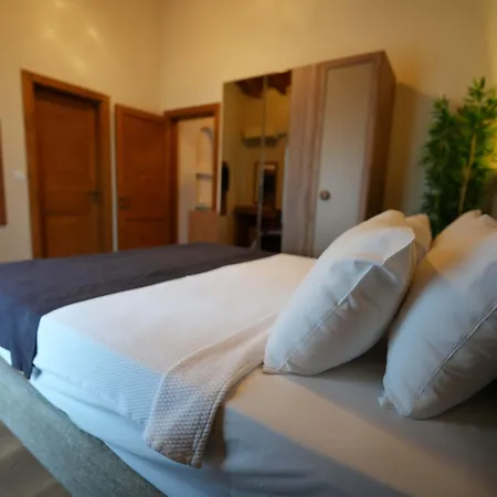 Lal Azure Hotel *