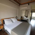 Hotel Lal Azure *