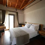 Hotel Lal Azure *
