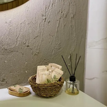 Lal Azure מלון אלאקאטי