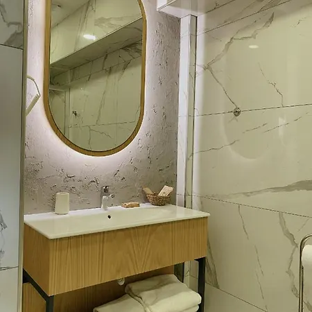 Lal Azure אלאקאטי